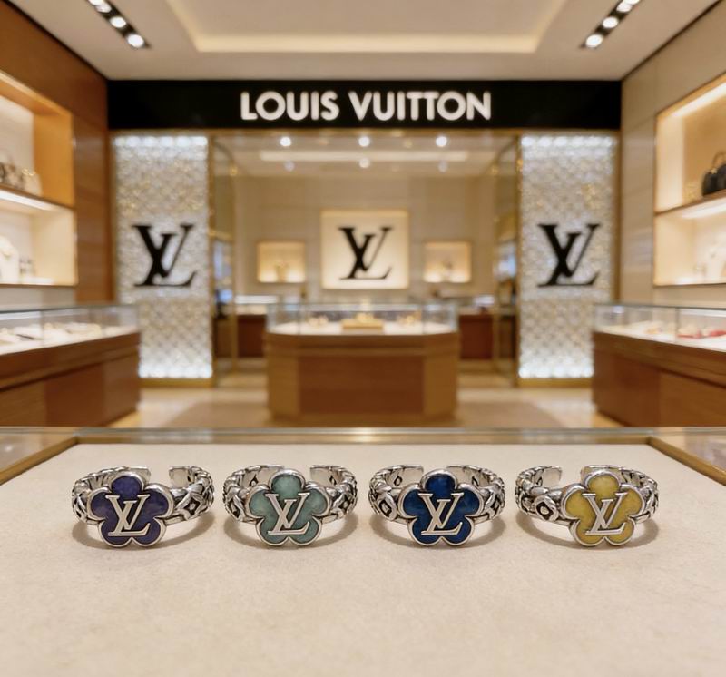 LV Ring 03yxs19